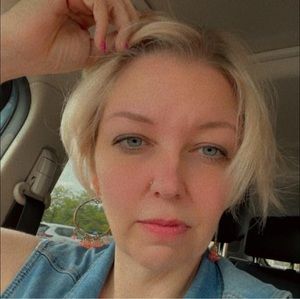 Meet your Posher, Wendy